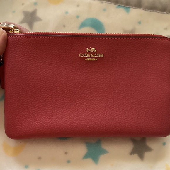 Coach pink wristlet. Never used. Great condition. - Picture 4 of 6